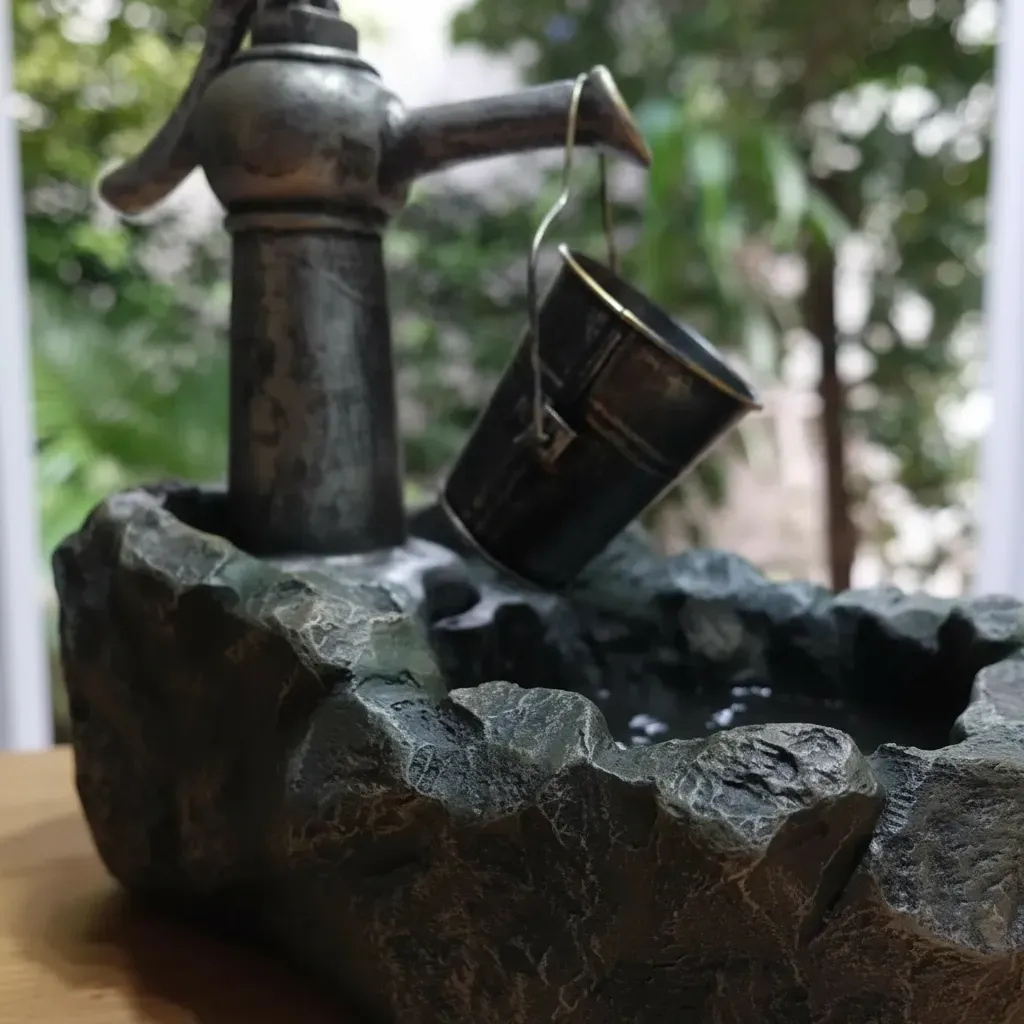 Fuente Con Bomba Balde - Imagen 3